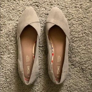 Toms grey flats